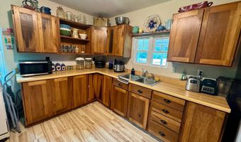179 Cow Ln, Arnoldsburg, WV 25234