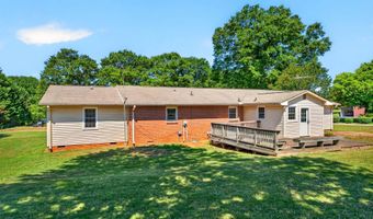 111 Highland Acres Dr, Boiling Springs, SC 29316