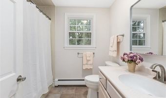 475 Red Chimney Dr, Warwick, RI 02886