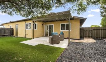 1744 Round Tree Dr, Oceanside, CA 92056