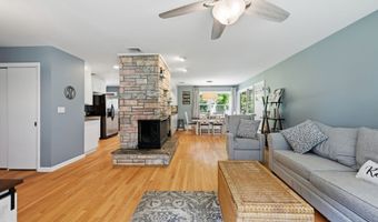 3 S Meadow Dr, Danbury, CT 06811