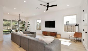 833 DARTMOUTH St, Orlando, FL 32804