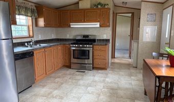 6 Daniel Dr, Belfast, ME 04915