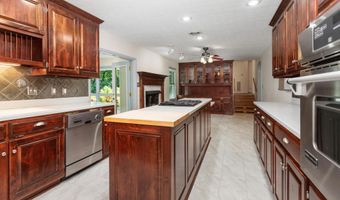 605 CRESTVIEW Rd, Anniston, AL 36207