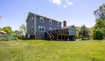 54 Flax Hill Rd, Brookfield, CT 06804