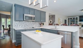 8750 Lavelle Rd, Athens, OH 45701