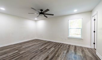 627 Longbow Dr, Albany, GA 31721