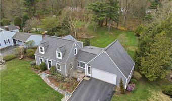 27 Old Meadow Ln, Cumberland, RI 02864