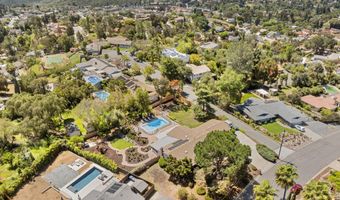 10933 Sunray Pl, La Mesa, CA 91941