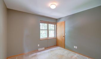1406 Dewberry Dr, Madison, WI 53719