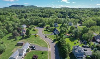 5 Smith Pl, Cheshire, CT 06410
