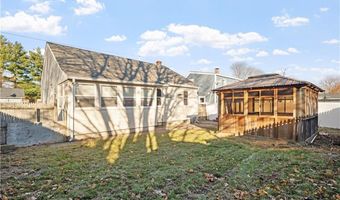 86 Sherwood St, Cranston, RI 02920