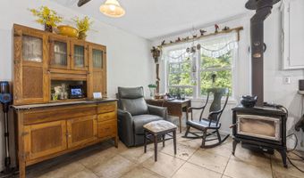 252 Meadowhill Rd, Manchester, ME 04351