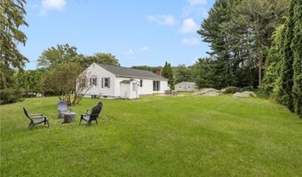 7 Jencks Rd, Cumberland, RI 02864
