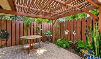 7 Atrium Cir D, Atlantis, FL 33462