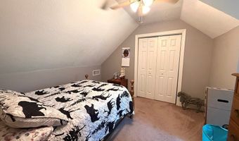 827 Plantation Dr, Adel, GA 31620