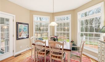 815 Centerville Trl, Aurora, OH 44202