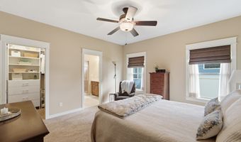 1402 S 7th St, Adel, IA 50003