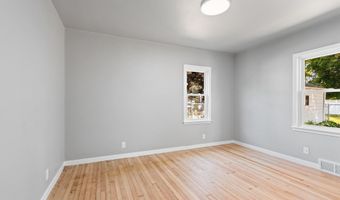 822 W FRANCES St, Appleton, WI 54914
