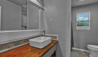 701 Hayes St St, Altus, OK 73521