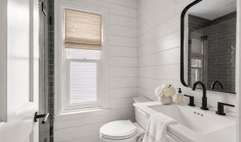 8 Cross St 2, Newport, RI 02840