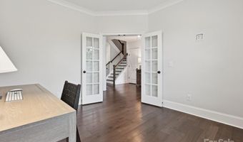 7009 Providence Ln W, Charlotte, NC 28226