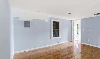 13 COTTAGE St, Bayonne, NJ 07002