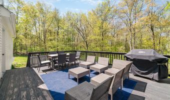 225 Bethmour Rd, Bethany, CT 06524