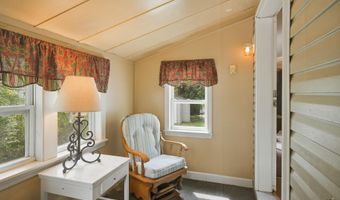 42 Sparrow Dr, Augusta, ME 04330