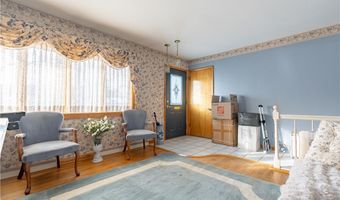 2025 S Plaza Dr, Akron, OH 44319