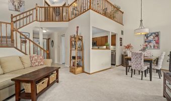 1937 N Coldspring Rd, Arlington Heights, IL 60004