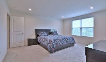 620 N Sullivan St, Addison, IL 60101