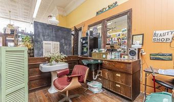 318 N Broadway St, Abilene, KS 67410