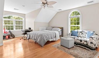 51 Reservoir Rd, Cumberland, RI 02864