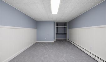 788 Namquid Dr, Warwick, RI 02888