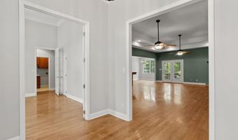 510 Chippendale Ln, Boiling Springs, SC 29316