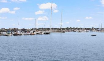 5 Defenders Row, Newport, RI 02840