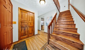 3130 Bridle Ln, Anchorage, AK 99517