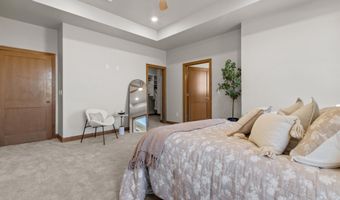 266 E SWEETWATER Way, Appleton, WI 54913