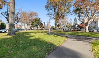 1241 Park Ave, Alameda, CA 94501