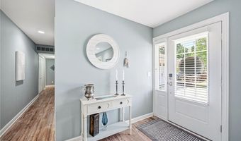 1280 Surfside Cir, Aurora, OH 44202