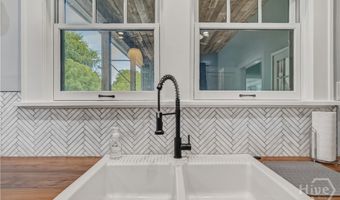 115 Milledge Hts, Athens, GA 30606