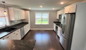 112 E MAIN St, Felton, DE 19943