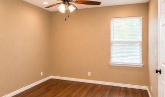 412 W Franklin St, Alvord, TX 76225