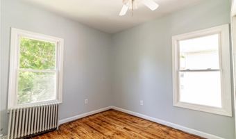 34 Williams St, New London, CT 06320