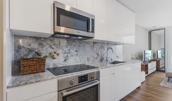 987 Queen St 3209, Honolulu, HI 96814