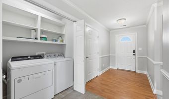 3675 Highland Dr, Ayden, NC 28513