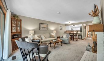 255 Portage Lakes Dr E, Akron, OH 44319