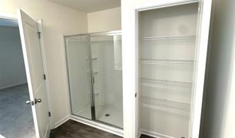 6039 Willutuck Dr, Boiling Springs, SC 29316