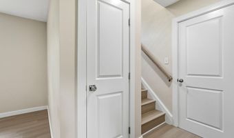60 Woodland Rd, Bayville, NJ 08721